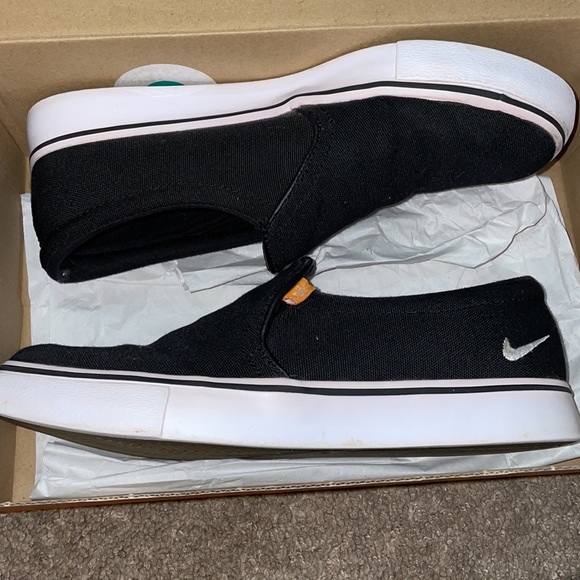 Nike Black and White Slip Ons - Picture 8 of 8